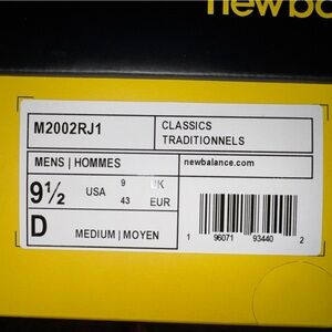 New Balance Classics - Black and Yellow